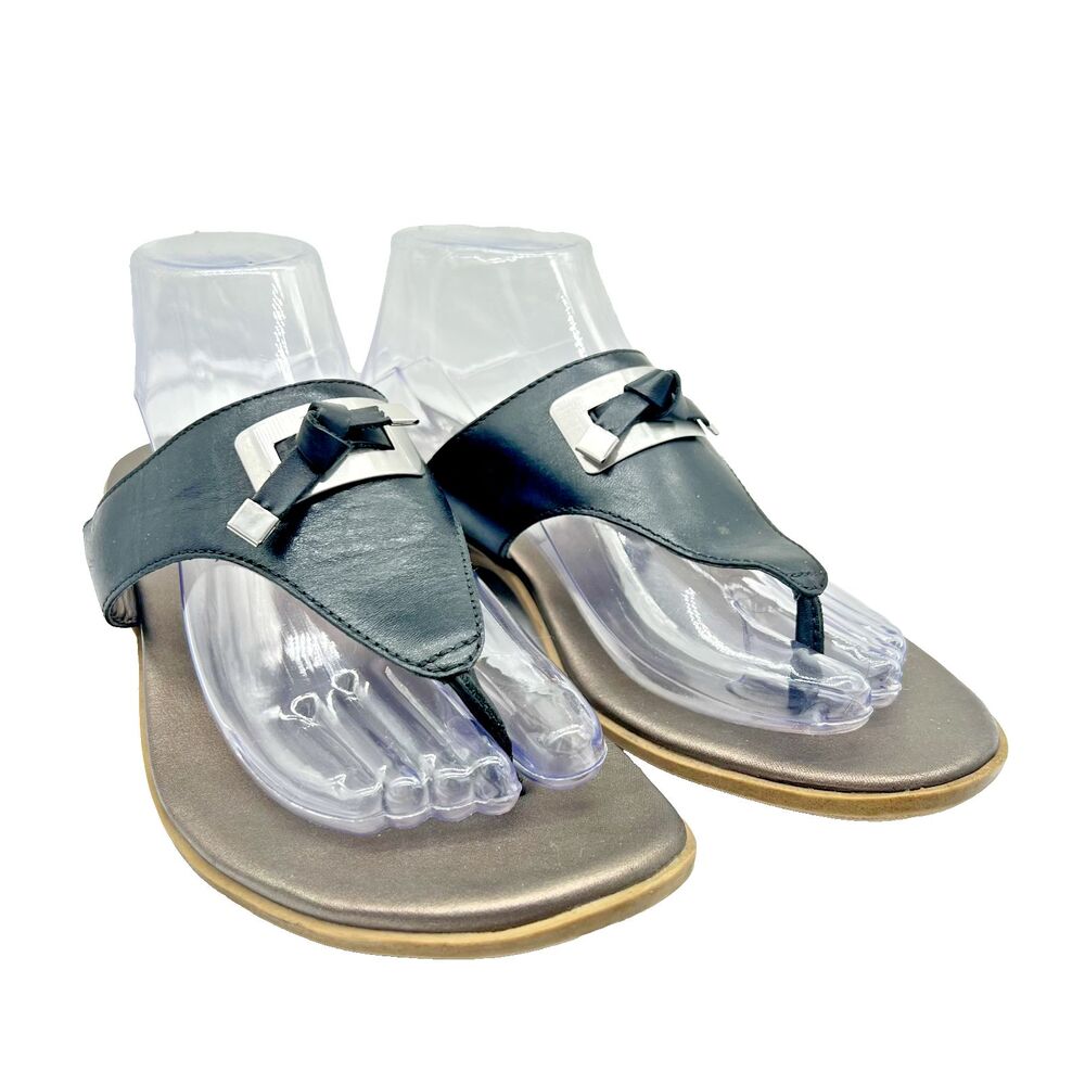 Clarks Sandals Womens 10 M Lusine Lenox Black Leather Bow Metal Thong Flat